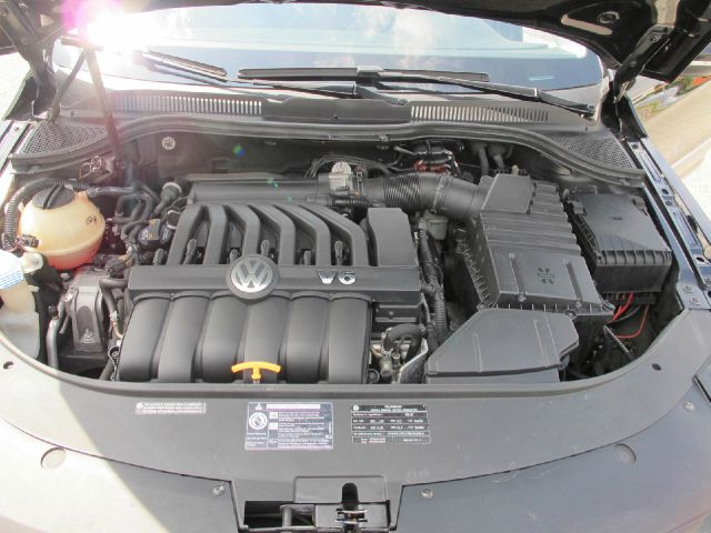 Volkswagen CC 2009 photo 24