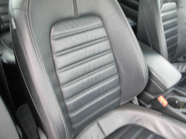 Volkswagen CC 2009 photo 39