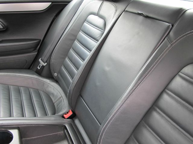 Volkswagen CC 2009 photo 44