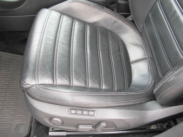 Volkswagen CC 2009 photo 53