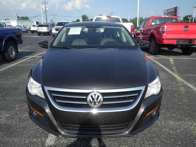 Volkswagen CC 2010 photo 2