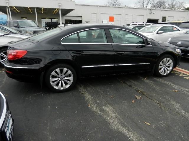 Volkswagen CC 2010 photo 1