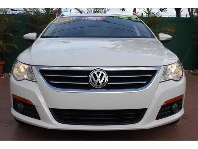 Volkswagen CC 2010 photo 1