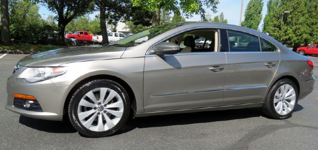 Volkswagen CC 2010 photo 21