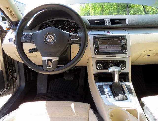 Volkswagen CC 2010 photo 3