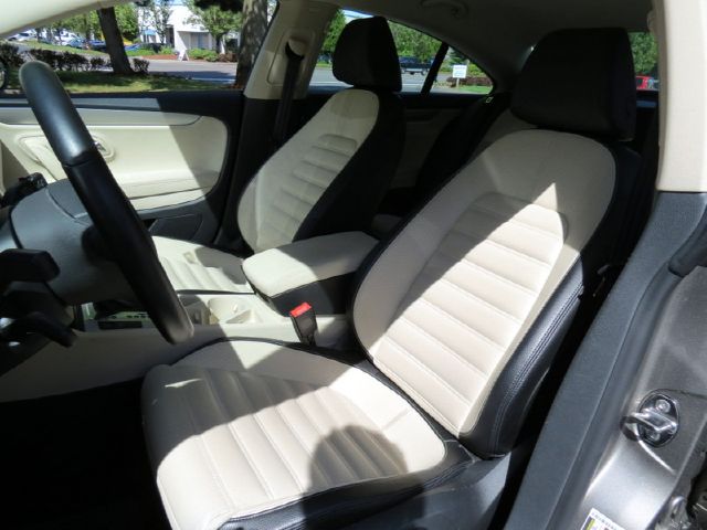 Volkswagen CC 2010 photo 4