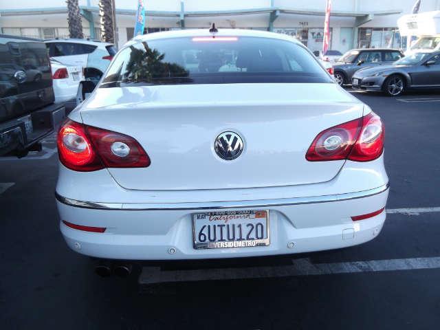 Volkswagen CC 2010 photo 30