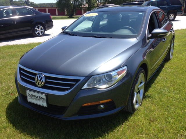 Volkswagen CC 2010 photo 2