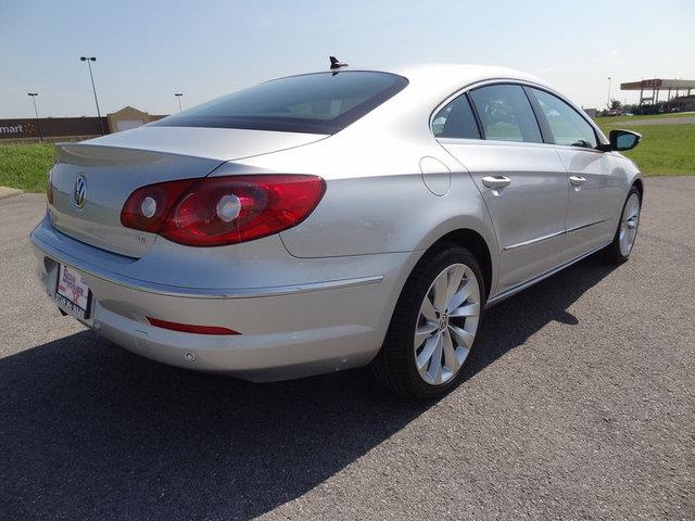 Volkswagen CC 2010 photo 3