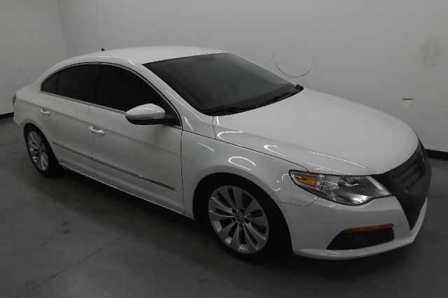 Volkswagen CC 2010 photo 15