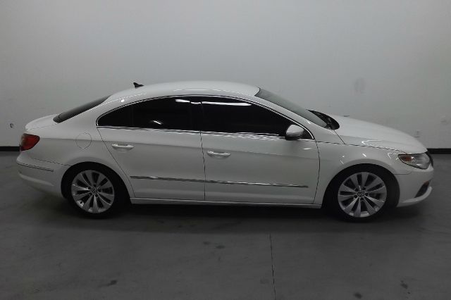 Volkswagen CC 2010 photo 59