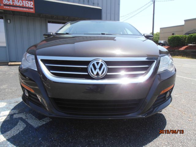 Volkswagen CC 2010 photo 2