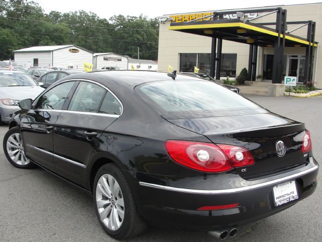 Volkswagen CC 2010 photo 1