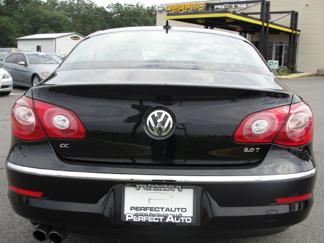 Volkswagen CC 2010 photo 4