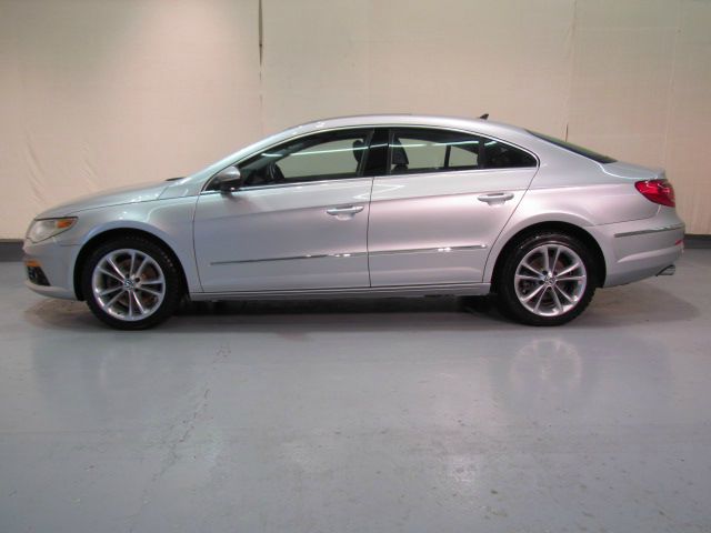 Volkswagen CC 2010 photo 2