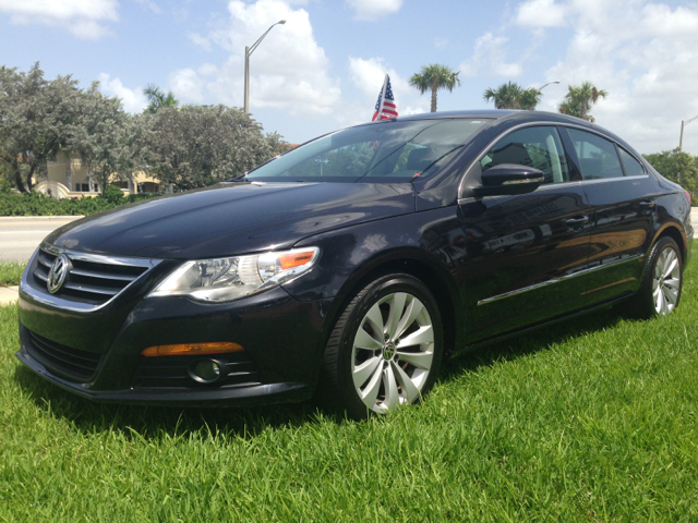 Volkswagen CC 2010 photo 1