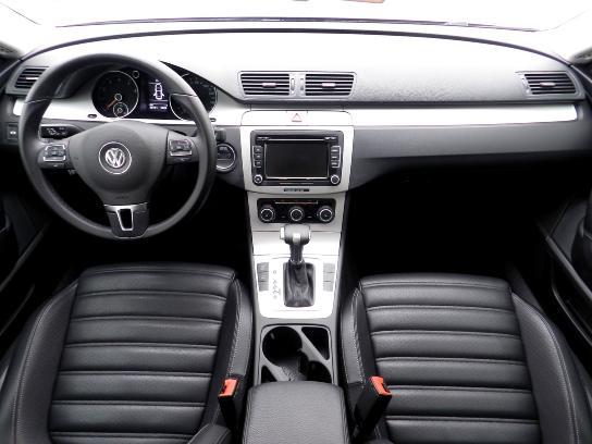 Volkswagen CC 2010 photo 24