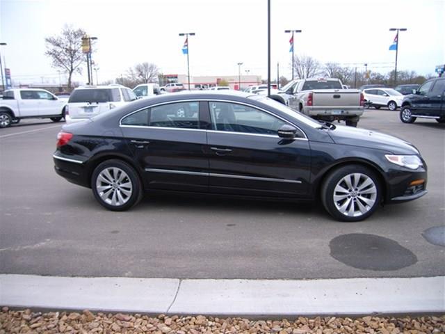 Volkswagen CC 2010 photo 4