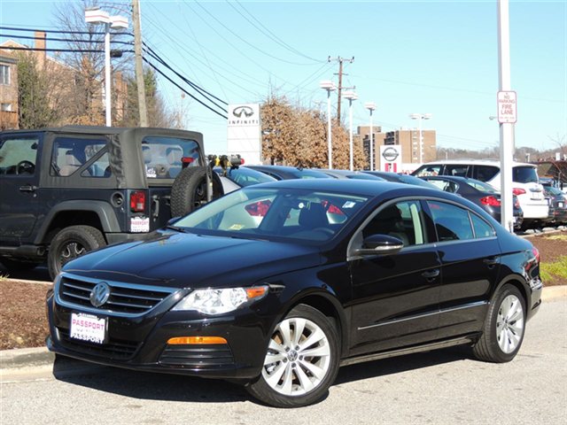 Volkswagen CC 2011 photo 1