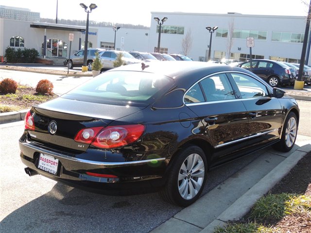 Volkswagen CC 2011 photo 3