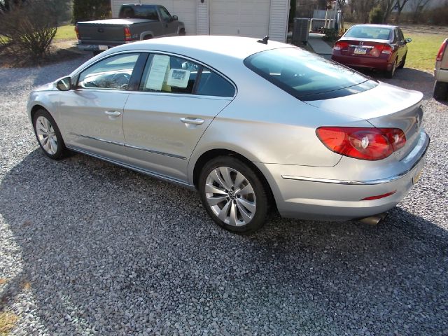 Volkswagen CC 2011 photo 1