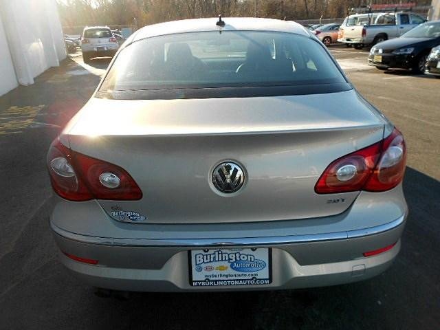 Volkswagen CC 2011 photo 4