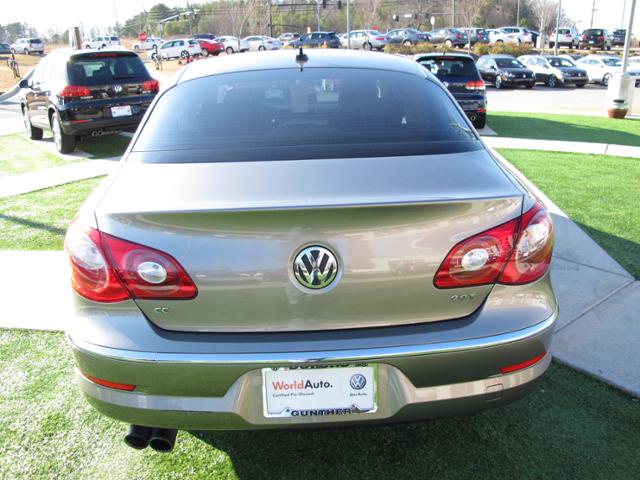 Volkswagen CC 2011 photo 3