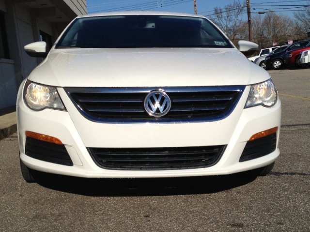 Volkswagen CC 2011 photo 1