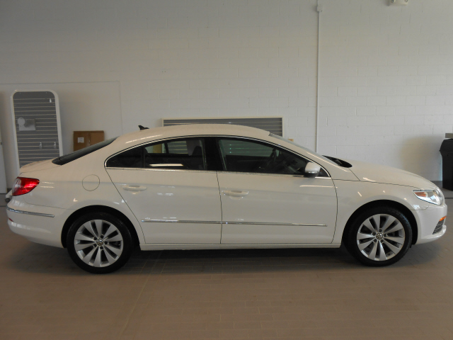 Volkswagen CC 2012 photo 1