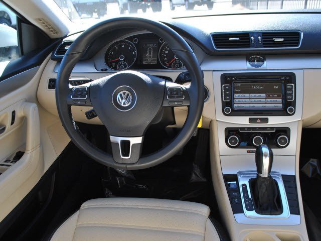 Volkswagen CC 2012 photo 5