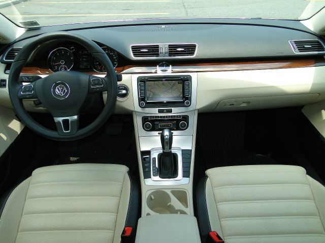 Volkswagen CC 2012 photo 1