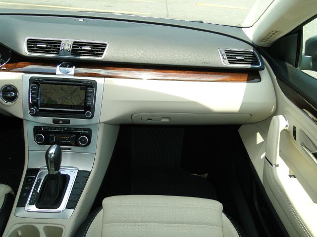 Volkswagen CC 2012 photo 4