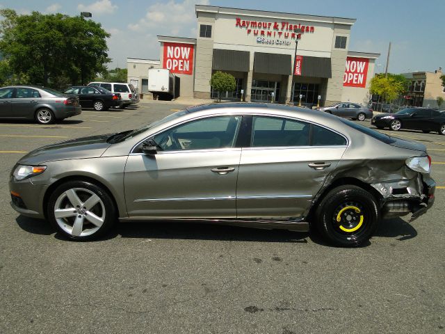 Volkswagen CC 2012 photo 42