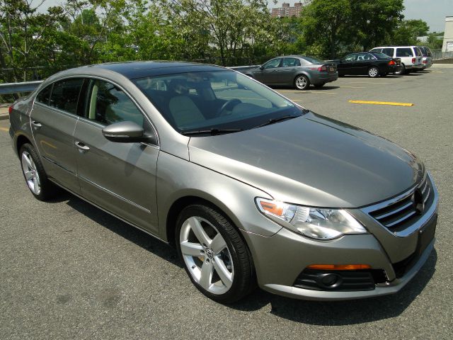 Volkswagen CC 2012 photo 45