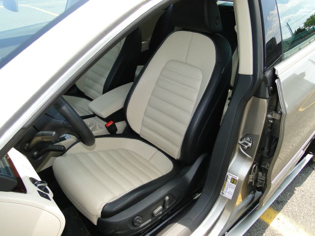 Volkswagen CC 2012 photo 9