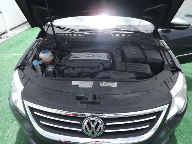 Volkswagen CC 2012 photo 8