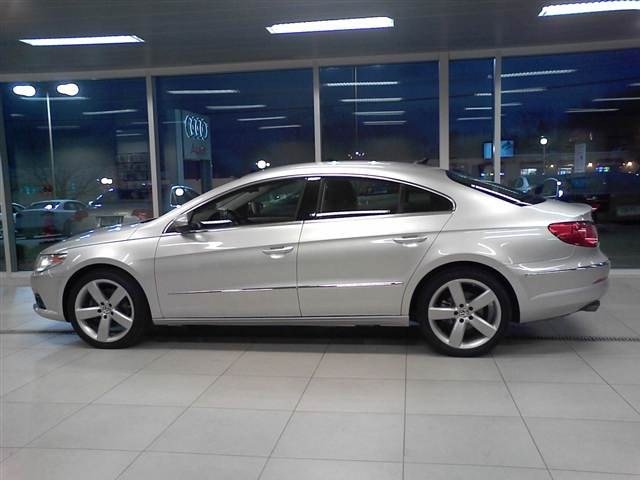 Volkswagen CC 2012 photo 2