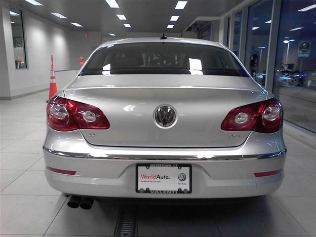 Volkswagen CC 2012 photo 3