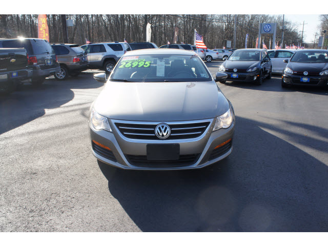 Volkswagen CC 2012 photo 2