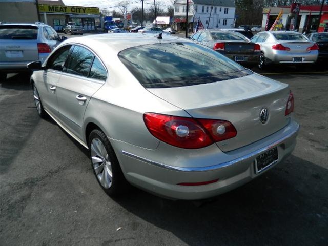 Volkswagen CC 2012 photo 2