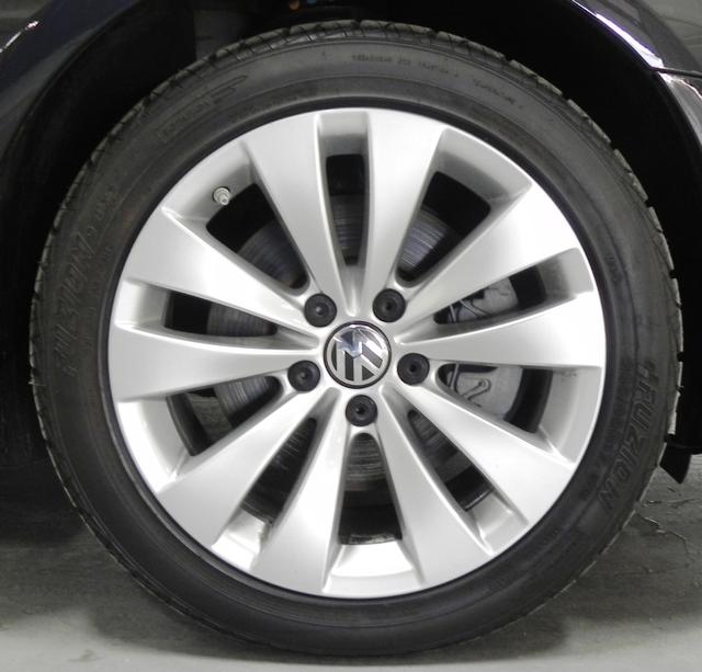 Volkswagen CC 2012 photo 2