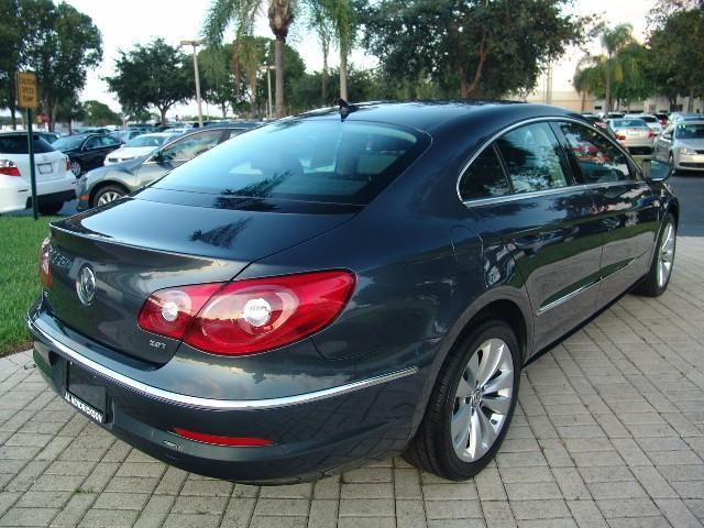 Volkswagen CC 2012 photo 3