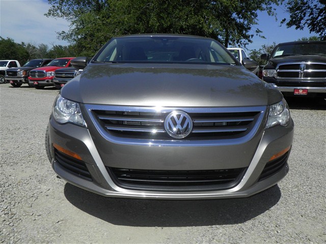 Volkswagen CC 2012 photo 1