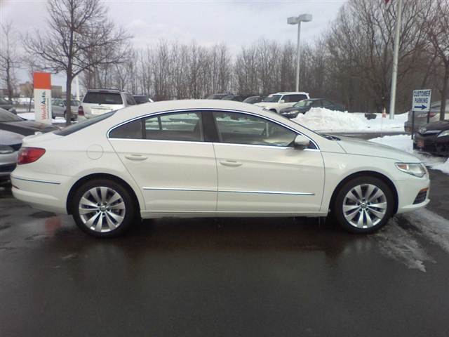 Volkswagen CC 2012 photo 3