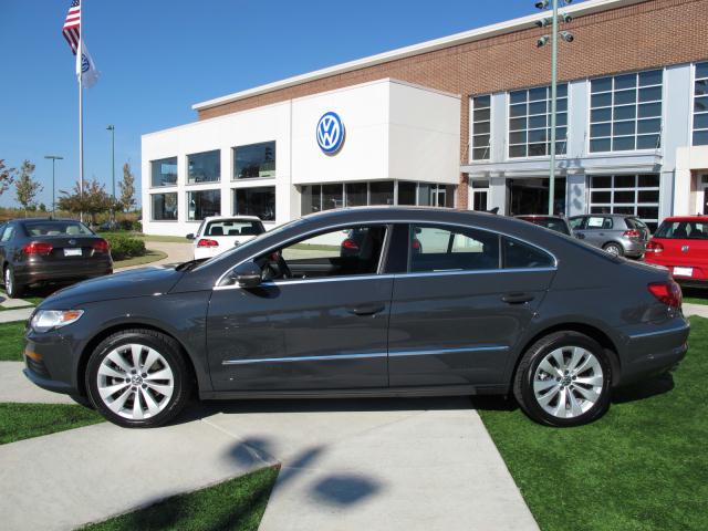 Volkswagen CC 2012 photo 1