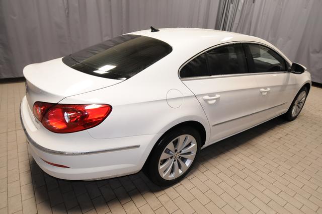 Volkswagen CC 2012 photo 4