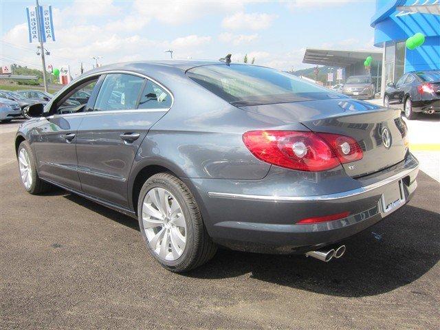 Volkswagen CC 2012 photo 4