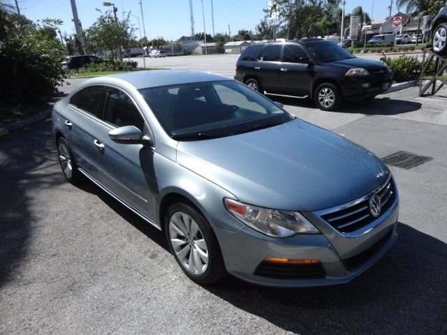 Volkswagen CC 2012 photo 2