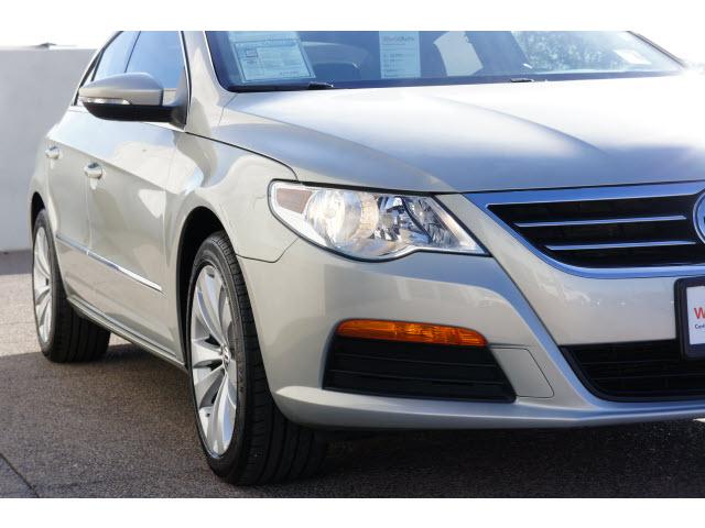 Volkswagen CC 2012 photo 2