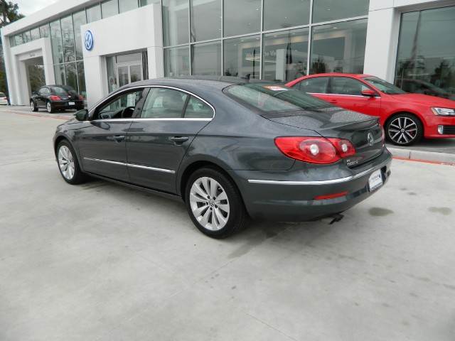 Volkswagen CC 2012 photo 1